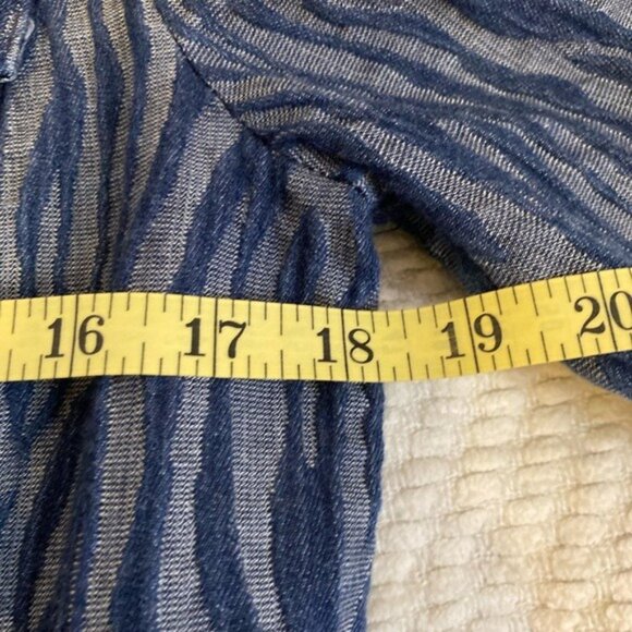 Chico's Button-Up Zebra Print Denim Jacket Size 0 (4-6) 100% Cotton - Picture 5 of 8